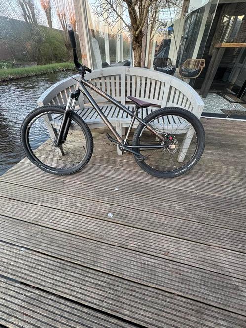 Dirtjumper, Fietsen en Brommers, Fietsen | Mountainbikes en ATB, Zo goed als nieuw, Overige merken, Fully, Ophalen of Verzenden