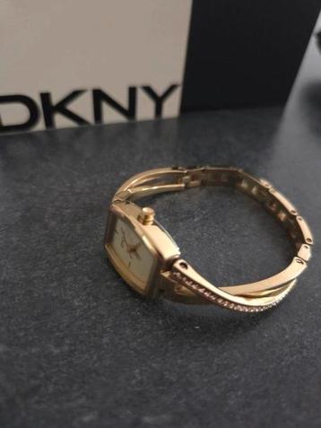 DKNY dames horloge  beschikbaar voor biedingen