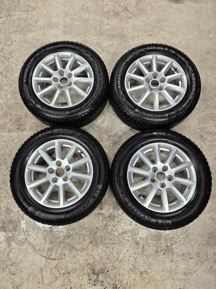 Winterbandenset 225/55 R16 Audi A4, 2 x 8.1 mm / 2 x 4.7 mm, Auto-onderdelen, Banden en Velgen, Banden en Velgen, Winterbanden