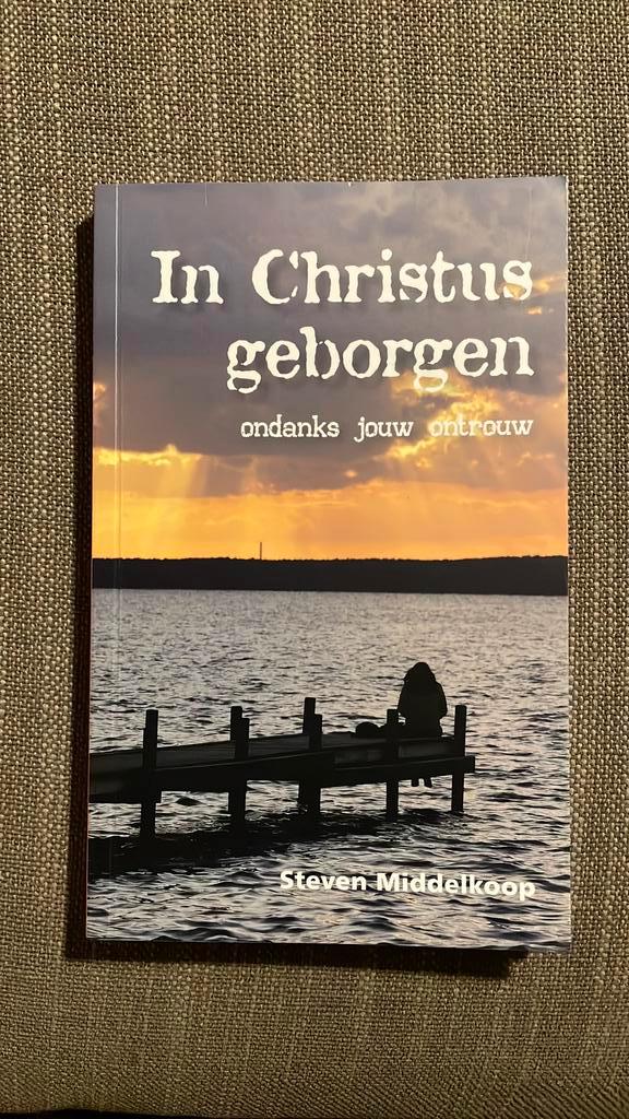 S. Middelkoop - In Christus geborgen, Boeken, Godsdienst en Theologie, Zo goed als nieuw, Ophalen of Verzenden