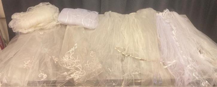 Partij bruidssluiers diverse soorten en maten, Kleding | Dames, Trouwkleding en Trouwaccessoires, Nieuw, Accessoires, Overige kleuren