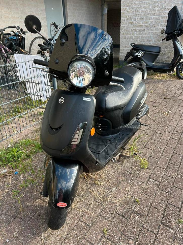 Sym fiddle 2 bromscooter 2018 Vaste prijs, Fietsen en Brommers, Scooters | SYM, Gebruikt, Fiddle, Maximaal 45 km/u, Benzine, Ophalen