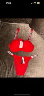 Victoria secret setje, Kleding | Dames, Ondergoed en Lingerie, Victoria secret, Ophalen of Verzenden, Rood, Slip