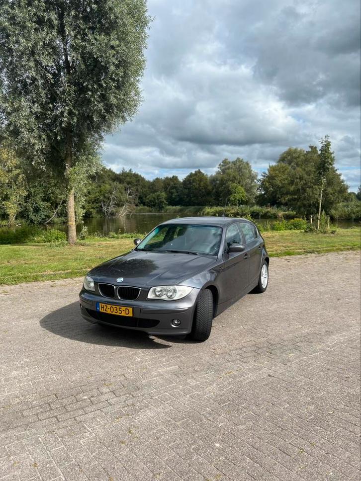 BMW 116i uit 2004 nw koppeling, Auto's, BMW, Particulier, 1-Serie, Airbags, Airconditioning, Bluetooth, Bochtverlichting, Boordcomputer