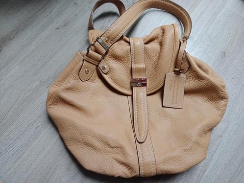 LANCEL paris handtas, Sieraden, Tassen en Uiterlijk, Tassen | Damestassen, Zo goed als nieuw, Schoudertasje, Ophalen of Verzenden