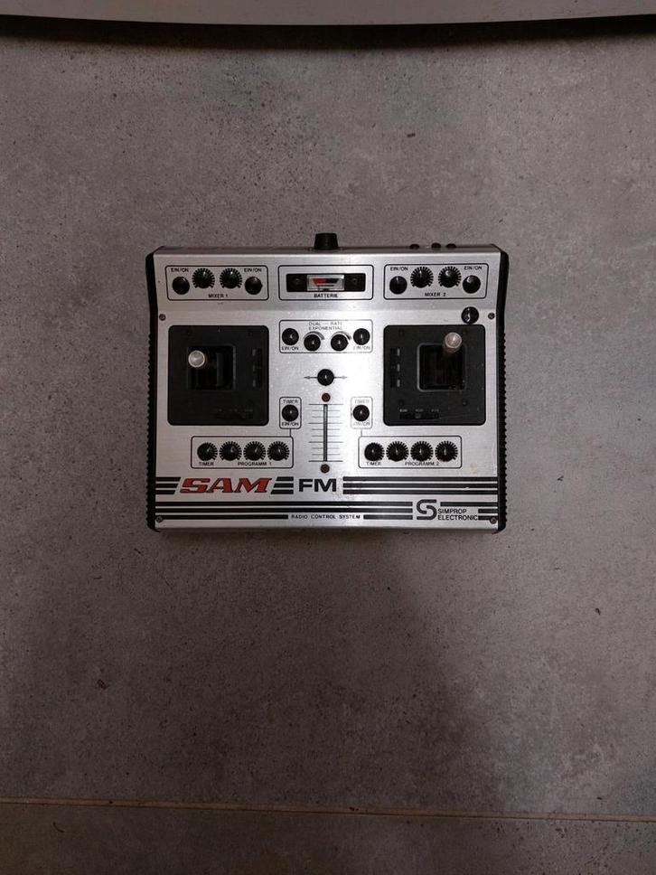 Vintage retro  zender simprop Sam fm afstandbediening, Hobby en Vrije tijd, Modelbouw | Vliegtuigen en Helikopters, Gebruikt, Ophalen of Verzenden