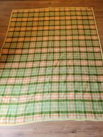 Super leuke vintage wollen deken 240 x 190, Huis en Inrichting, Woonaccessoires | Plaids en Woondekens, Ophalen of Verzenden, Zo goed als nieuw