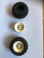 Lego Technic Racing 2 banden 68.8x40 mm 2 velgen, Ophalen of Verzenden, Zo goed als nieuw