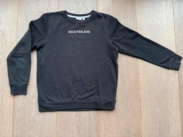 zwarte sweater abceeyoulater maat 134/140 NAME IT beschikbaar voor biedingen