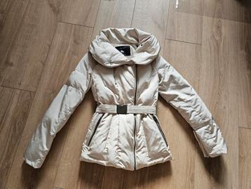 Zara Donsjas XS - Stijlvol en Warm! beschikbaar voor biedingen