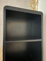Mooie zwarte boekenkast, goede kwaliteit., Huis en Inrichting, Ophalen, Minder dan 50 cm, Zo goed als nieuw, Modern