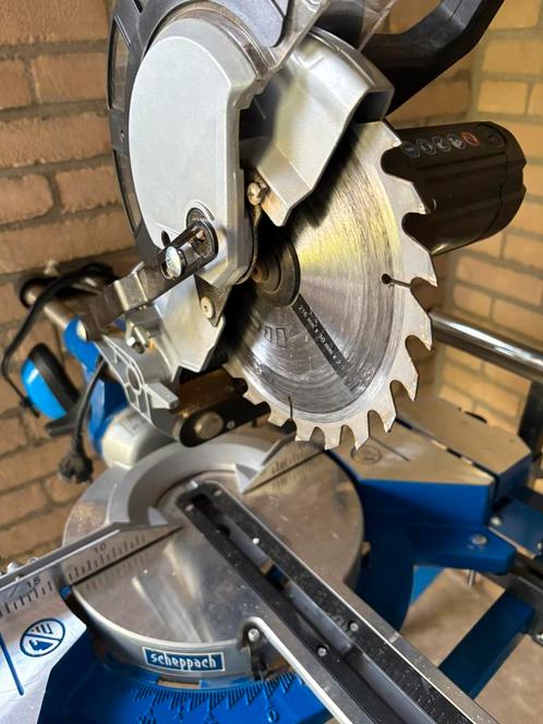 scheppach afkortzaag, Doe-het-zelf en Verbouw, Gereedschap | Zaagmachines, Zo goed als nieuw, Afkortzaag, 1200 watt of meer, 30 tot 70 mm