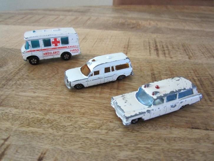 3 ambulances Norev Playart en Matchbox samen 1,50, Hobby en Vrije tijd, Modelauto's | 1:87, Gebruikt, Auto, Matchbox, Ophalen of Verzenden