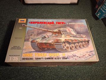 Tiger 2 tank ww2 1:35  beschikbaar voor biedingen