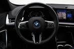 BMW iX1 xDrive30 M Sport / Panoramadak / Sportstoelen / Adap, Auto's, Automaat, Stoelverwarming, Gebruikt, Zwart