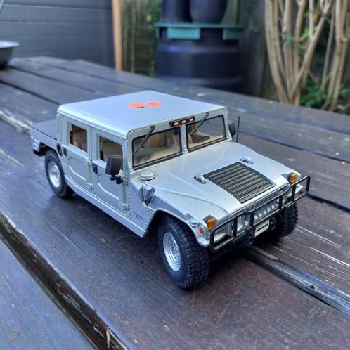 Hummer schaal model 1:18, Hobby en Vrije tijd, Modelauto's | 1:18, Zo goed als nieuw, Maisto, Verzenden