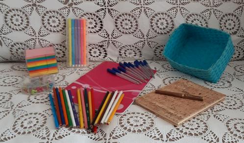 Teken/kleur/schrijf/vakantie/camping/school set 1, Hobby en Vrije tijd, Tekenen, Zo goed als nieuw, Ophalen of Verzenden