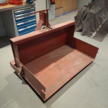 Grondbak trekker 3 punts hef aansluiting 125 cm beschikbaar voor biedingen