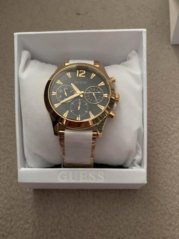Guess skylar ladies sport horloge NIEUW  beschikbaar voor biedingen