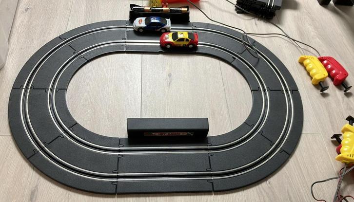Compleet Racebaanset van twee racebanen met start finish, Kinderen en Baby's, Speelgoed | Racebanen, Gebruikt, Overige merken