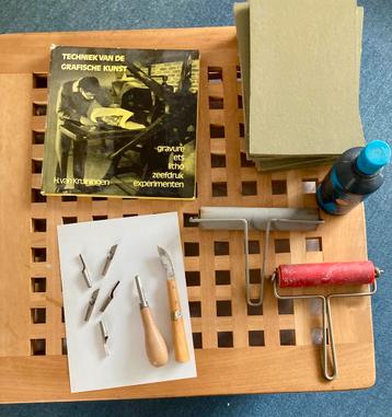 Linoleumsnede benodigdheden beschikbaar voor biedingen