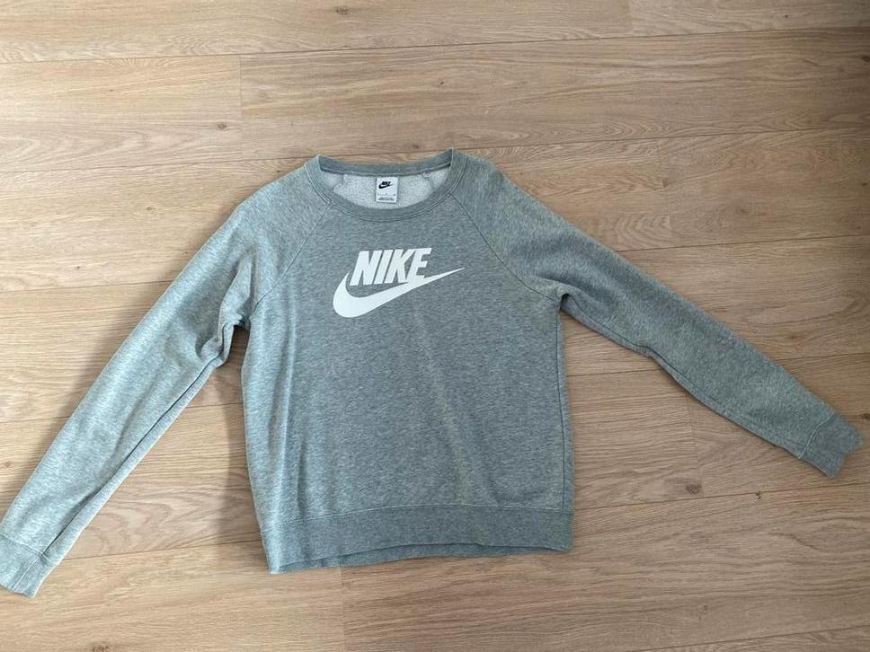Grijze Nike trui - Maat S nieuw, Kleding | Dames, Truien en Vesten, Nike, Nieuw, Ophalen of Verzenden, Maat 36 (S)