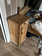 Grenen nachtkastje in goede staat, Gebruikt, Minder dan 45 cm, Hout, 55 tot 70 cm