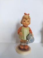 Goebel hummel beeldje, meisje met gieter, 739, jaar 1996, Verzamelen, Beelden en Beeldjes, Ophalen of Verzenden, Hummel