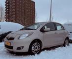 Toyota Yaris 1.3 16V Vvt-i 5DR MMT 2010 Beige APK 07.01.2027, Stof, 40 €/maand, 4 cilinders, Elektrische ramen