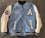 America Today Varsity college jacket lichtblauw/wit maat S, Gedragen, Blauw, Ophalen of Verzenden, America Today