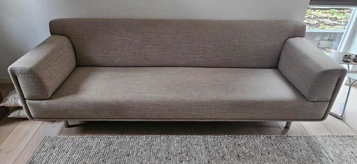 Stijlvolle Rechte Bank - EYYE model DURA, Huis en Inrichting, Banken | Bankstellen, Zo goed als nieuw, Rechte bank, Driepersoons