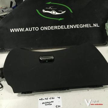 Alfa 147 2005 Dashboardkastje beschikbaar voor biedingen