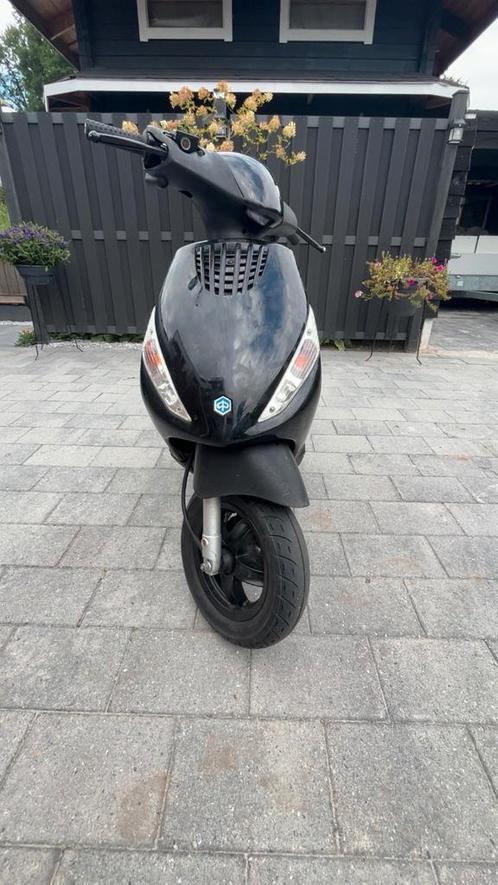 Piaggip zip 2t 70cc 2015, Fietsen en Brommers, Scooters | Piaggio, Zo goed als nieuw, Zip, Tweetakt, Ophalen