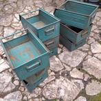 Negen Vintage magazijn kisten oud groen metaal, Ophalen, Gebruikt