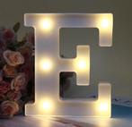 Verlichte Letter E 22,5 cm Decoratief & Sfeervol, Ophalen of Verzenden, Nieuw, Minder dan 50 cm