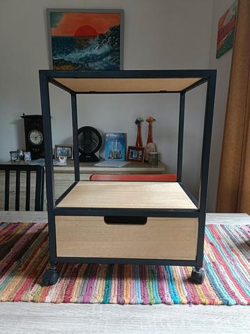 Houten bijzettafel 
