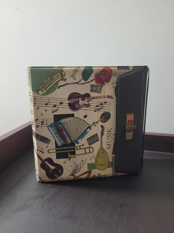 Vintage Singeltjes Map jaren 50/60 Muziekinstrumenten Design, Cd's en Dvd's, Vinyl Singles, Gebruikt, Nederlandstalig, Ophalen of Verzenden