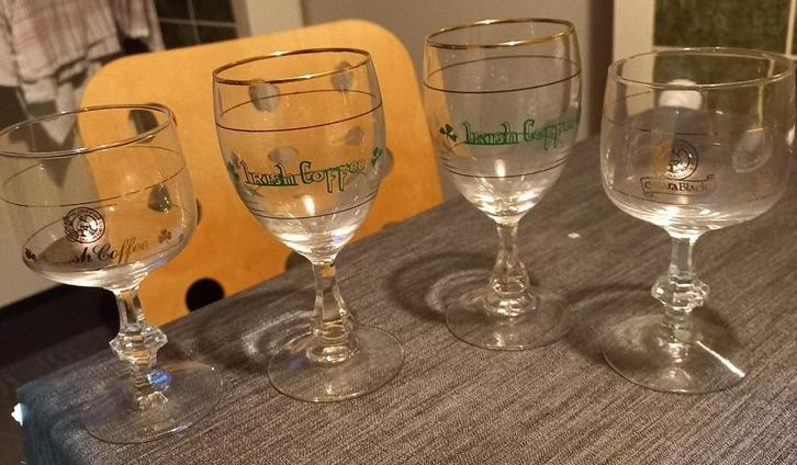 4 irish coffee glas nieuw en ongebruikt schadeloos, Verzamelen, Glas en Borrelglaasjes, Nieuw, Bierglas, Ophalen of Verzenden