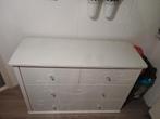 Witte commode met bloemmotief en glasplaat, 3 of 4 laden, Ophalen, 50 tot 75 cm, Minder dan 100 cm