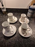 Siaki mokken en schotels met gekleurde lijntjes 4 sets, Ophalen of Verzenden, Porselein, Overige stijlen, Kop(pen) en/of Schotel(s)