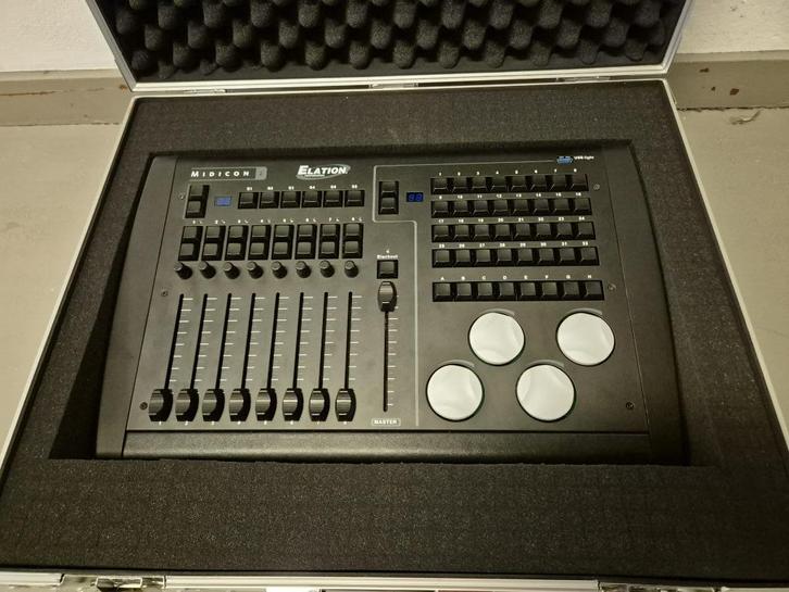 Elation Midicon2 midicontroller in case, Muziek en Instrumenten, Licht en Laser, Zo goed als nieuw, Overige typen, Ophalen of Verzenden