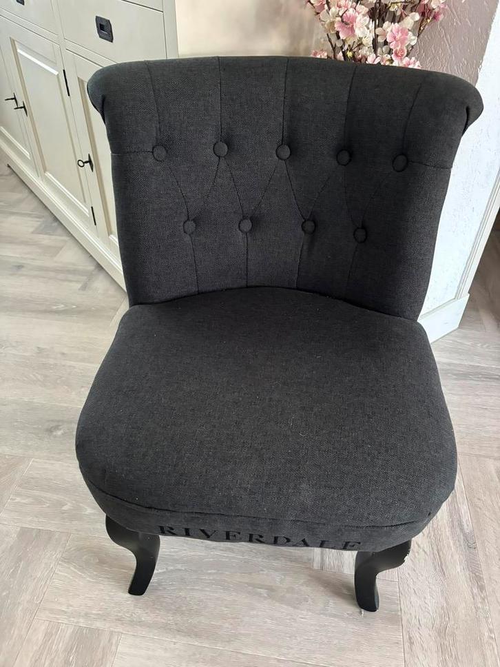 Riverdale stoel antraciet, Huis en Inrichting, Banken | Sofa's en Chaises Longues, Zo goed als nieuw, Eenpersoons, Minder dan 150 cm