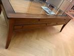 Klassieke salontafel met facetgeslepen glazen blad, Huis en Inrichting, Tafels | Salontafels, Ophalen, Kersenhout, 100 tot 150 cm
