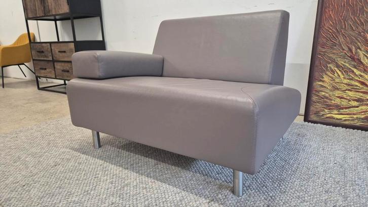 Top design leren love seat Cloak pacific in perfecte staat!, Huis en Inrichting, Banken | Bankstellen, Zo goed als nieuw, Tweepersoons