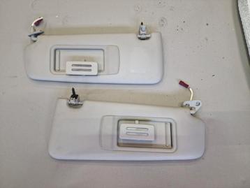 Zonneklep L+R BMW E91 E9x met verlichting beschikbaar voor biedingen