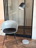 Hay stoel met bijpassende lamp, Ophalen of Verzenden, Zo goed als nieuw, Metaal, 100 tot 150 cm