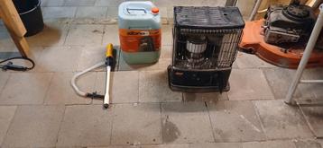 Zibro kachel met bijna een volle can brandstof en hevelaar beschikbaar voor biedingen