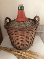 Brocante/vintage gistfles in mand, Ophalen of Verzenden
