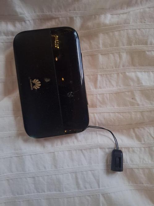Huawei E5885 4G LTE MiFi, Computers en Software, Routers en Modems, Gebruikt, Router met modem, Ophalen of Verzenden