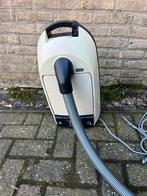 Miele stofzuiger goede zuig kracht geen stang! Alleen slang, Witgoed en Apparatuur, Stofzuigers, Stofzak, Gebruikt, Stofzuiger